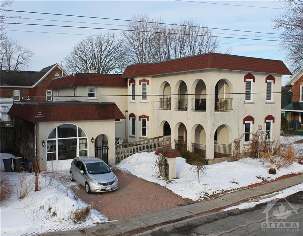 Inn By The Park Morrisburg Exterior foto